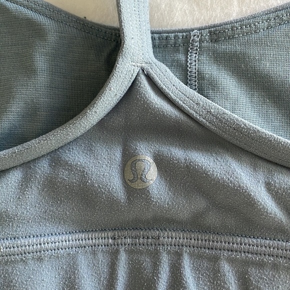 Lululemon flow y sports bra size 4 gently used - Picture 3 of 3